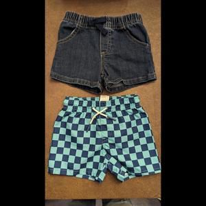 Two pairs of kids shorts bundle 6-9 months